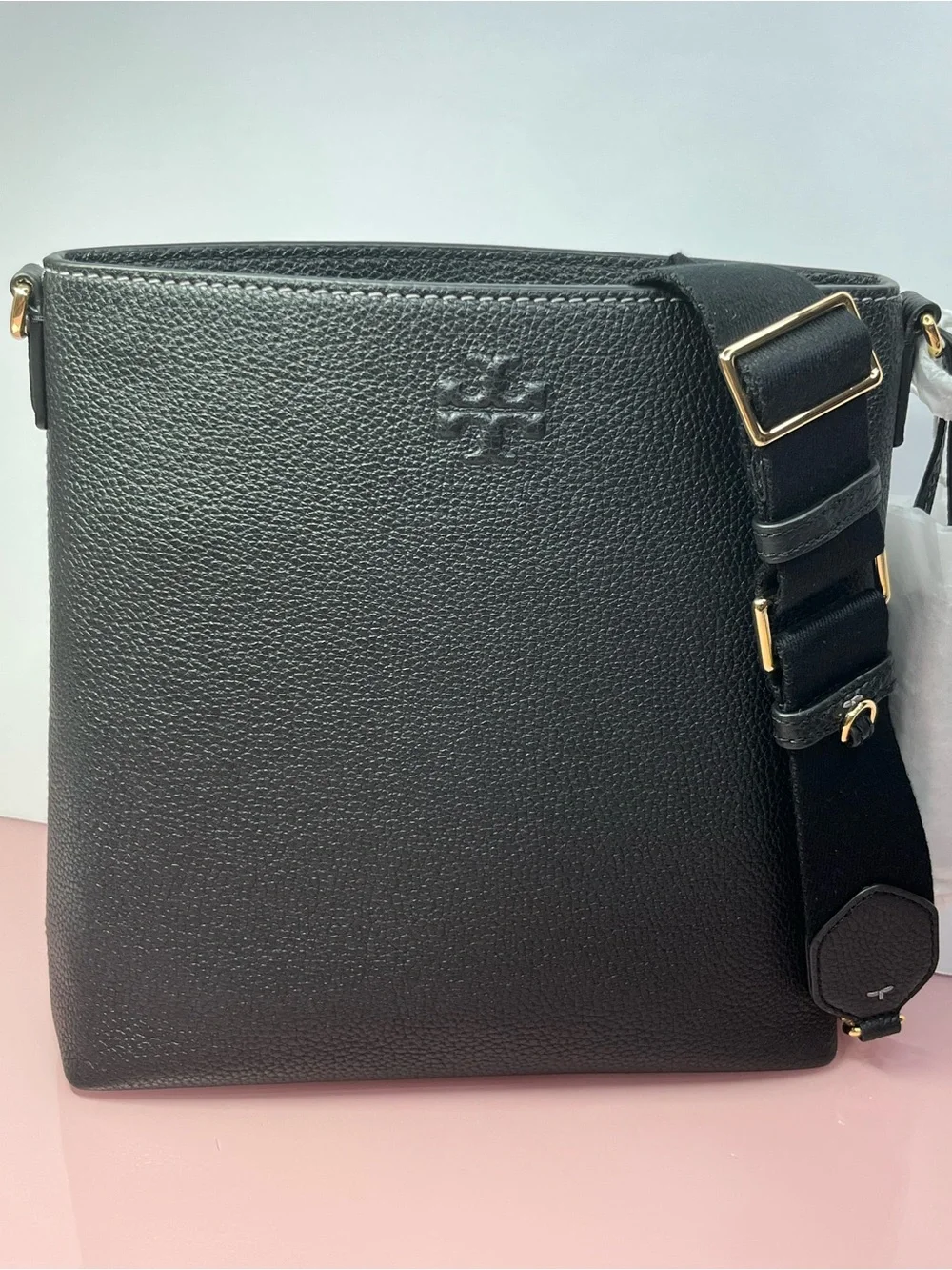 Tory Burch compact pebbled